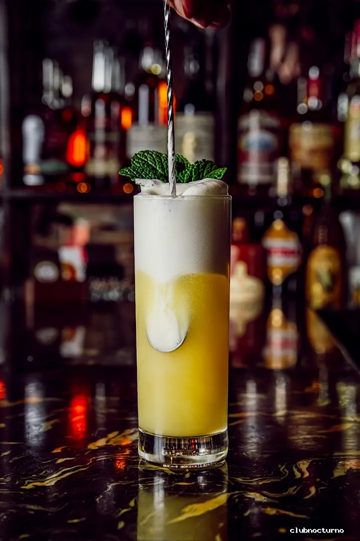 Gangsta’s Paradise - Cocktail Bar, Speakeasy en Barcelona