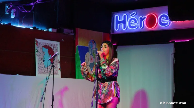 Héroe Café Espectáculo Bar de los 80