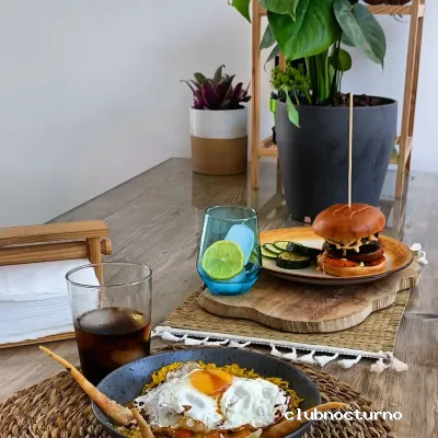 &Waves food and drink