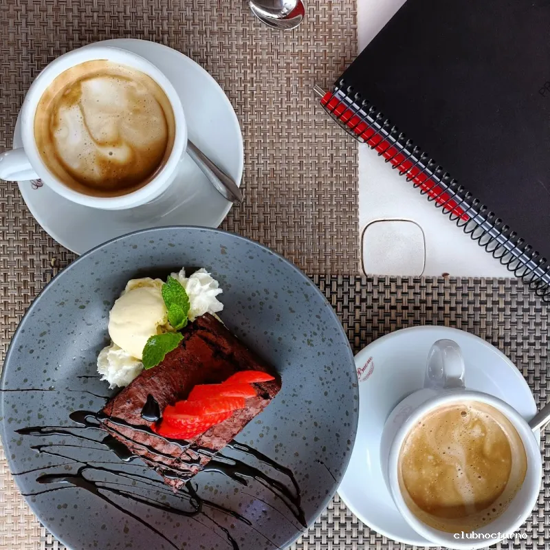 &Waves food and drink