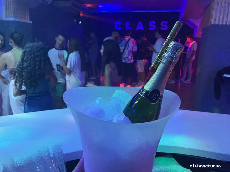 Class Disco Pub