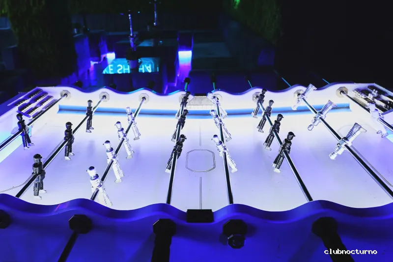 𝙆𝘼𝙇𝘼𝙎 𝙇𝙊𝙐𝙉𝙂𝙀 / 𝙎𝙃𝙄𝙎𝙃𝘼 𝘽𝘼𝙍 𝙔 𝘾𝙊𝘾𝙏𝙀𝙇𝙀𝙎