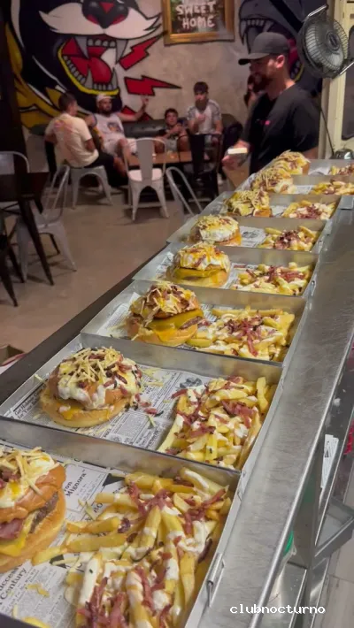 CLANDESTINE URBAN BAR