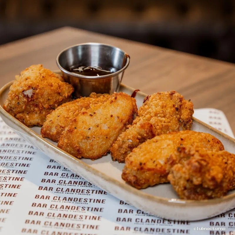 CLANDESTINE URBAN BAR