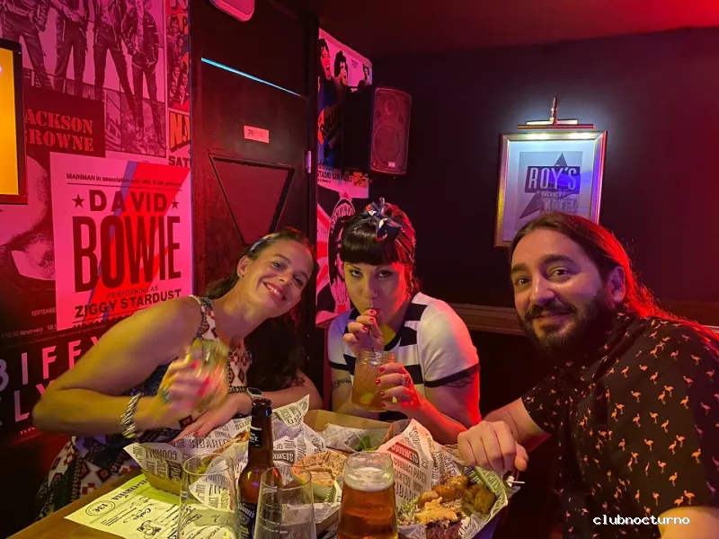 Vinyl - Lunch & Drinks