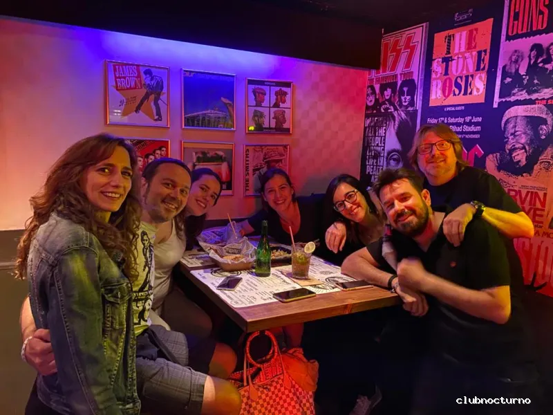 Vinyl - Lunch & Drinks