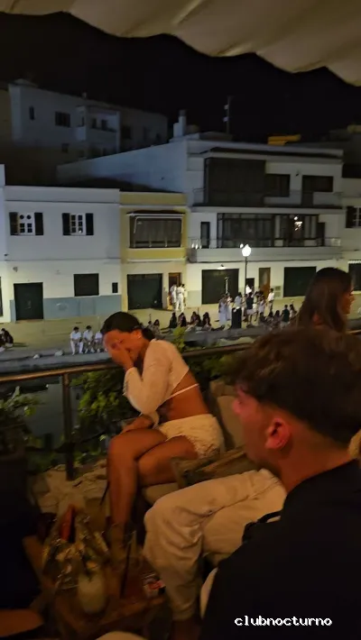 Iguanaport - Discoteca & Terraza