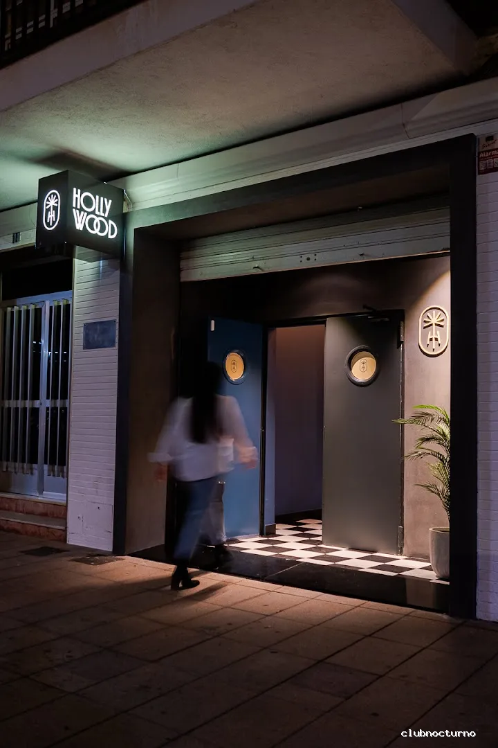 Hollywood Social Pub