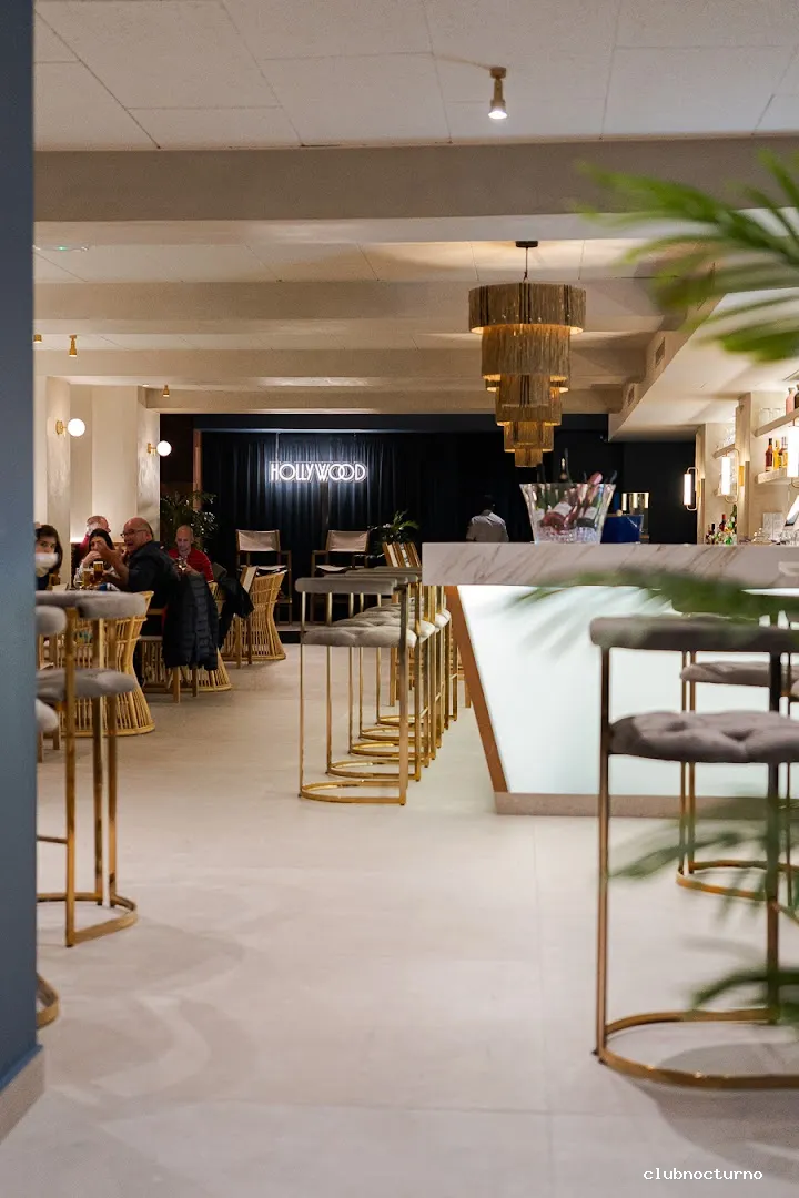 Hollywood Social Pub