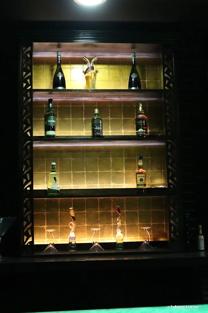 Las Palmeras - Night Pub Alicante