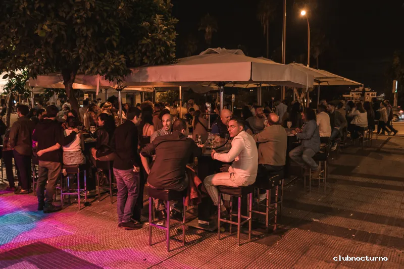 Bar Pinzón - Copas y música en Paseo Colón