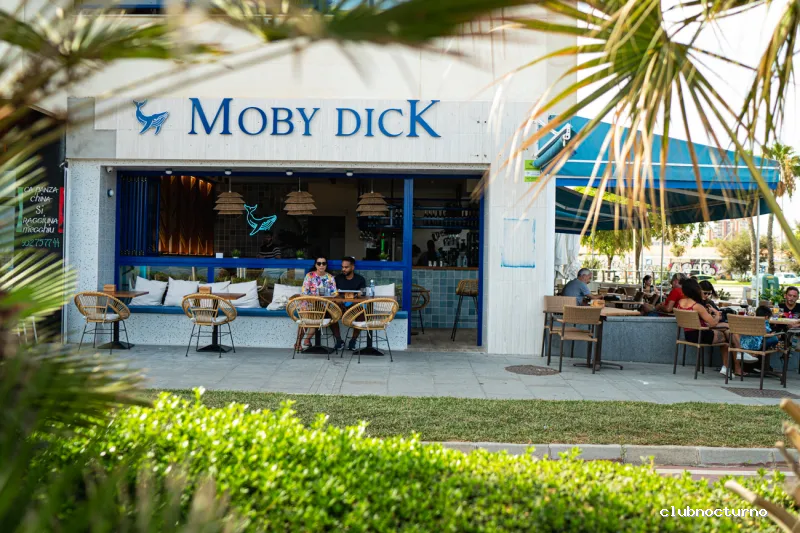 Moby Dick Lounge Beach - Restaurante de Playa y Cocina Internacional