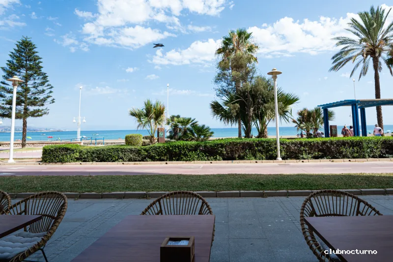 Moby Dick Lounge Beach - Restaurante de Playa y Cocina Internacional