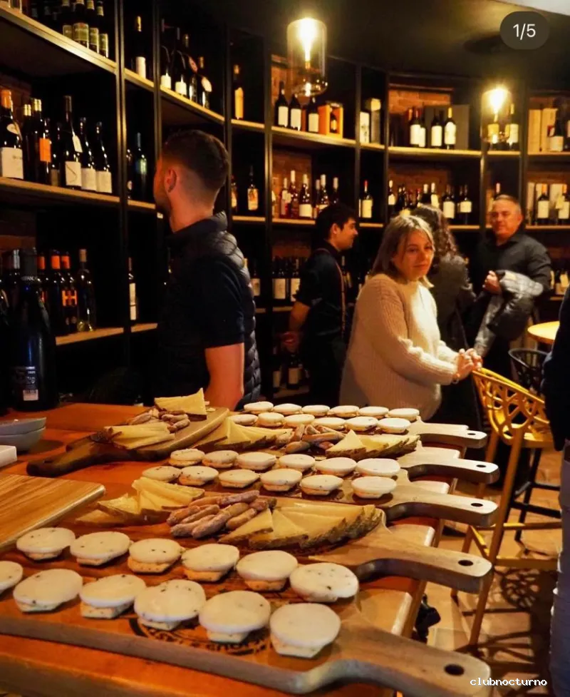 Petit Comité - Valencia