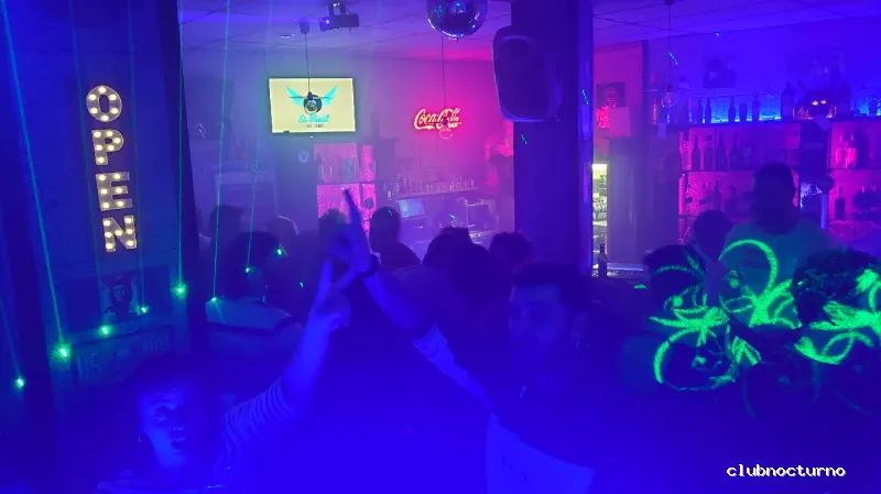 Es Vinil Cafe - Lounge