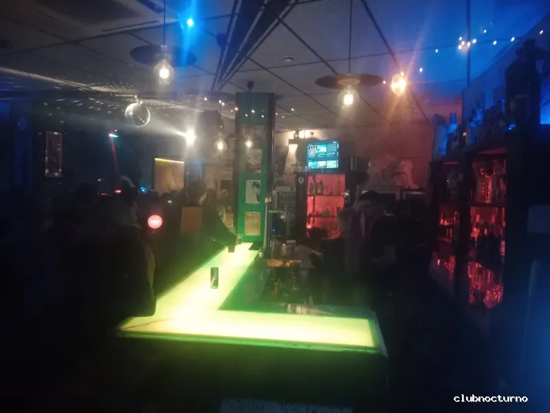 Es Vinil Cafe - Lounge