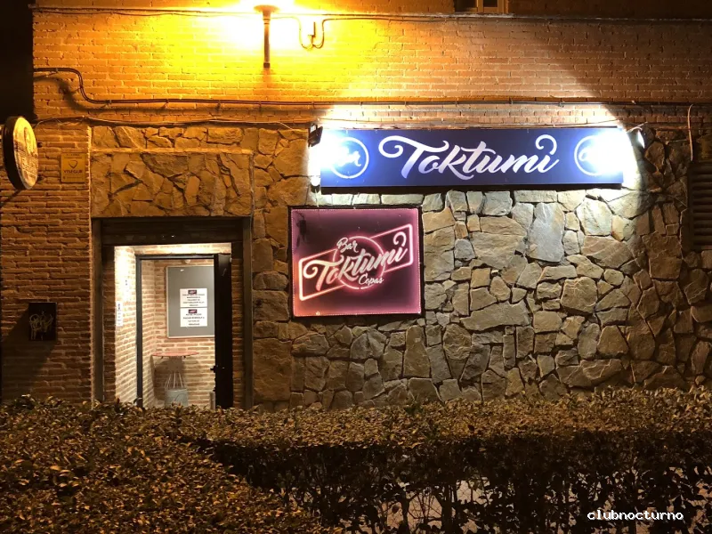 Toktumi Bar de Copas
