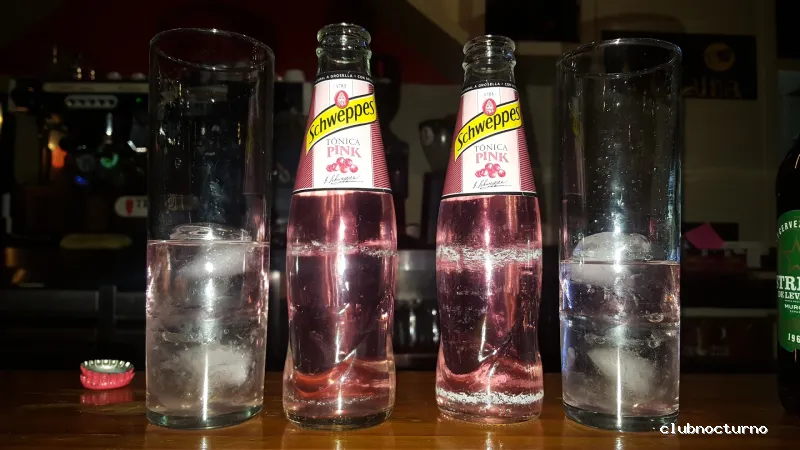 Café, Pub "La Luna"