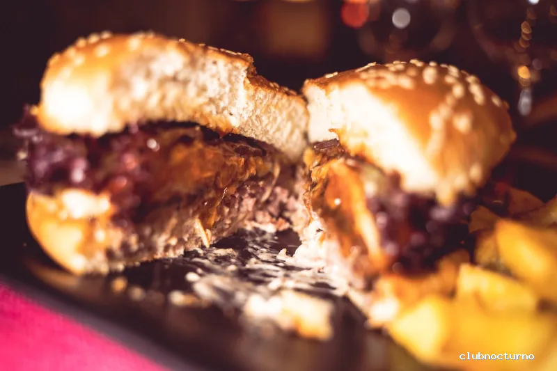 Restaurante SíKim Empuriabrava | Pub & Disco