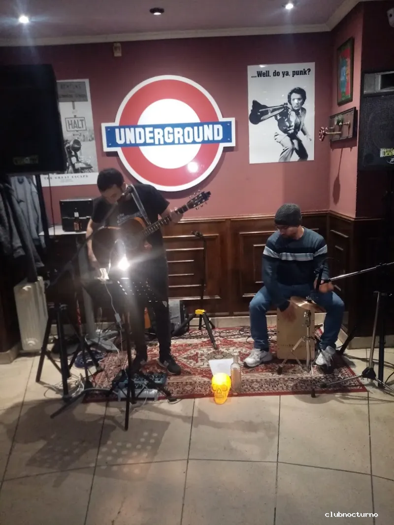 UNDERGROUND ROCK-BAR