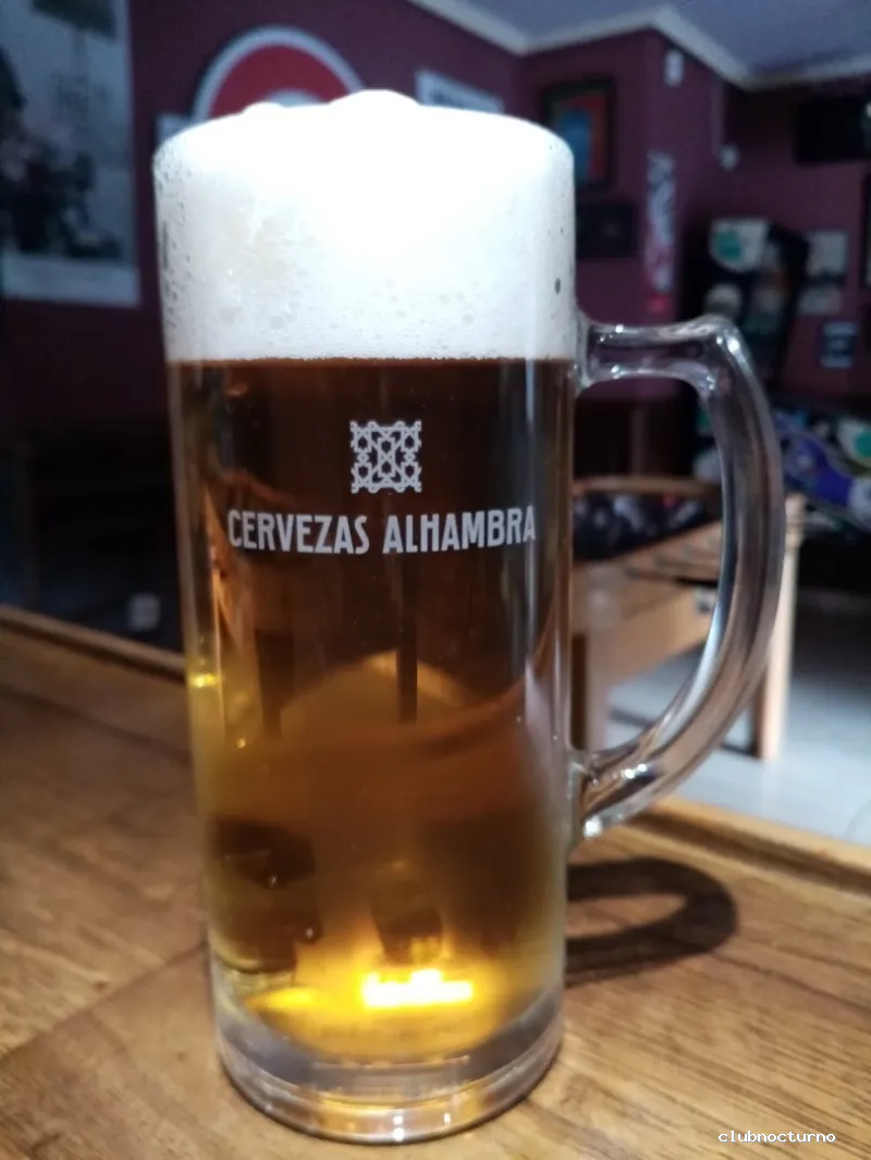 UNDERGROUND ROCK-BAR