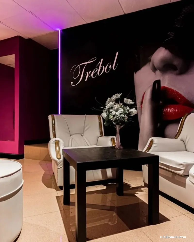 Discoteca Latina TREBOL