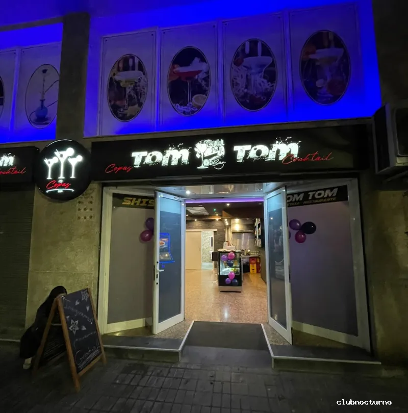TomTom Cocktail & Shisha Lounge
