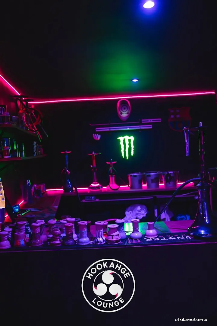 Hookahge Lounge