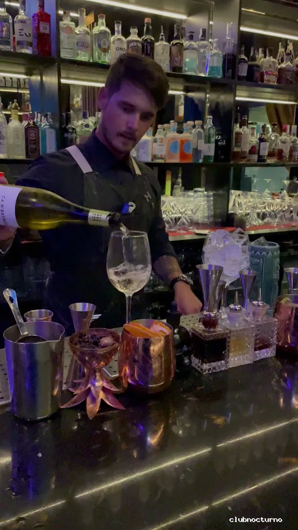 Mr White Cocktail Bar