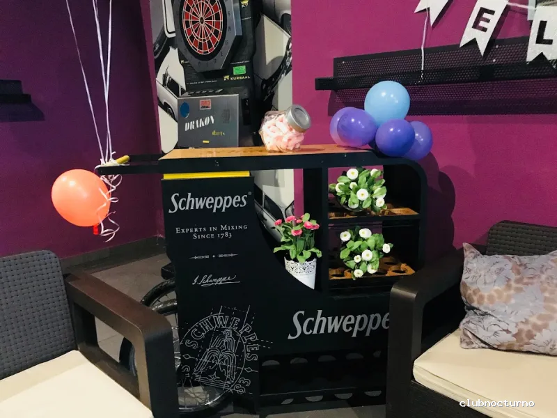 Pura vida scape club