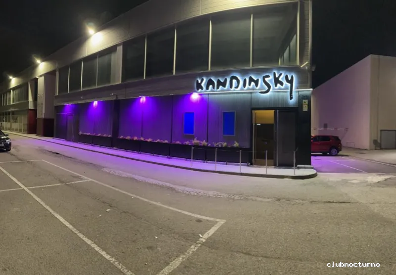 Kandinsky Lounge Club