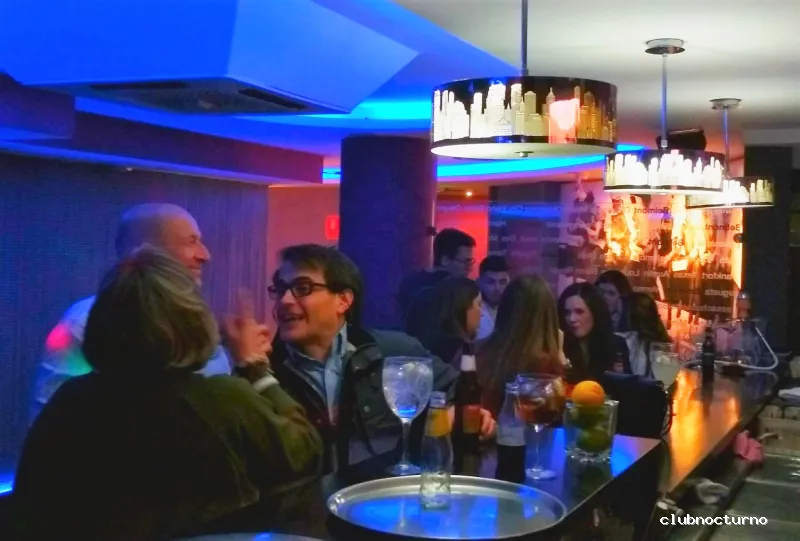 Belmont Lounge Bar - Cáceres