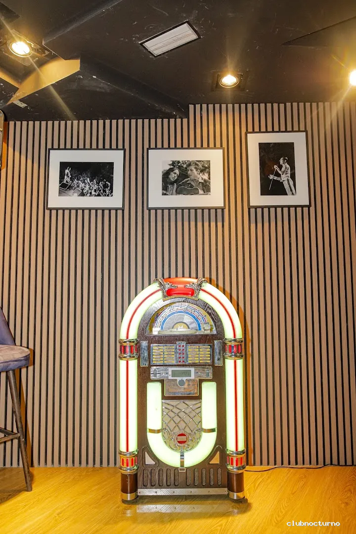 Tony Pikes Music Club