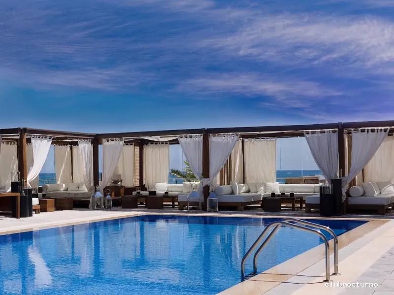 Zensa Rooftop Beachclub