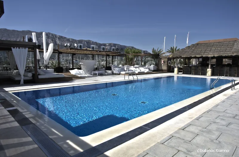 Zensa Rooftop Beachclub