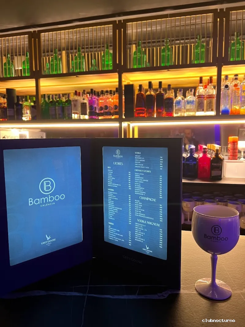Bamboo valencia pub