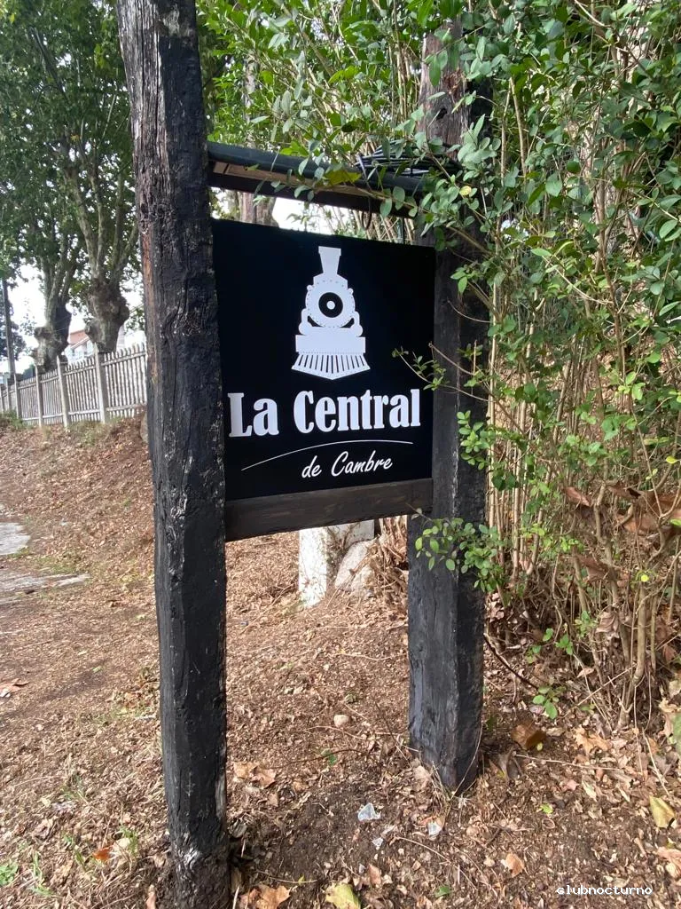 LA CENTRAL DE CAMBRE - Lounge Bar