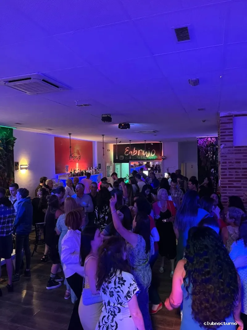 Embrujo Tardeo y Copas