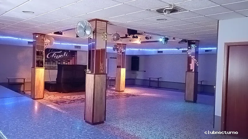 Café - Bar - Discoteca TÍVOLI