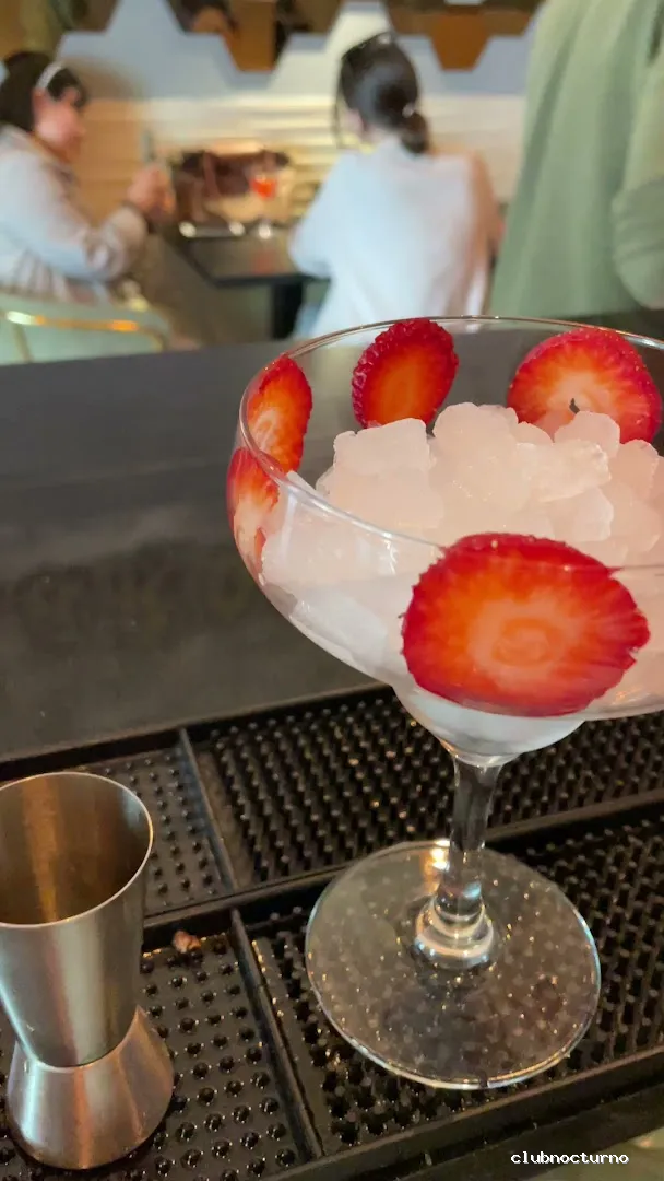 LA ROSE SHISHA LOUNGE BAR