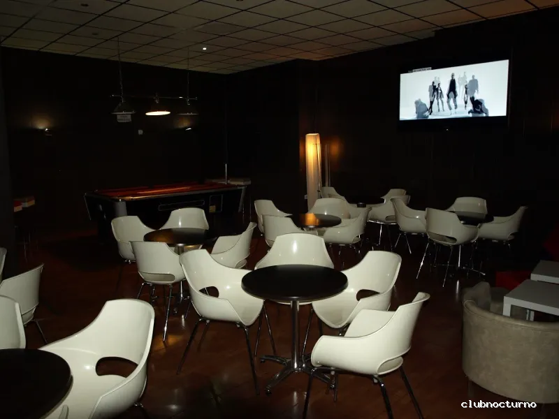 DISCOBAR COCTELERIA ZAFRA WHAT’S UP