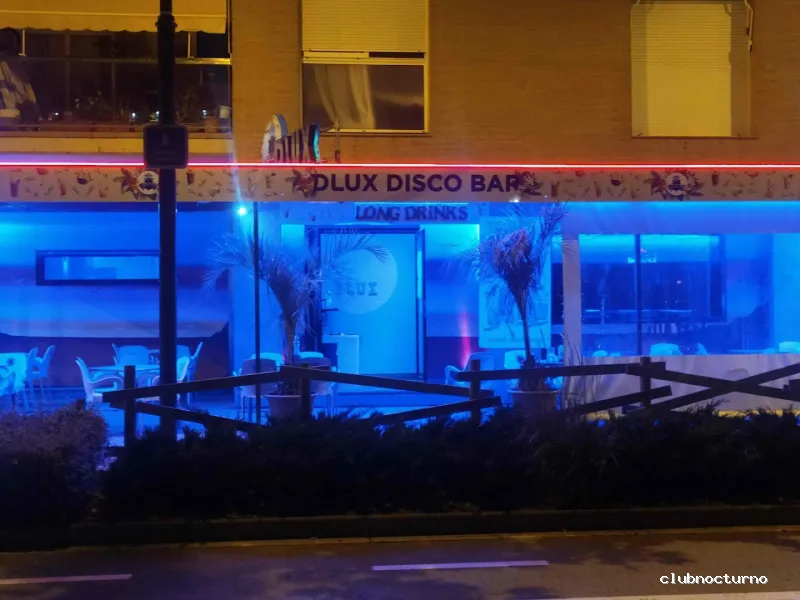 DLUX DISCO PUB