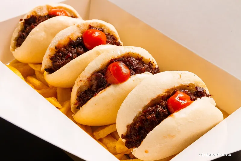 Caballerizas, Jardin y Copas