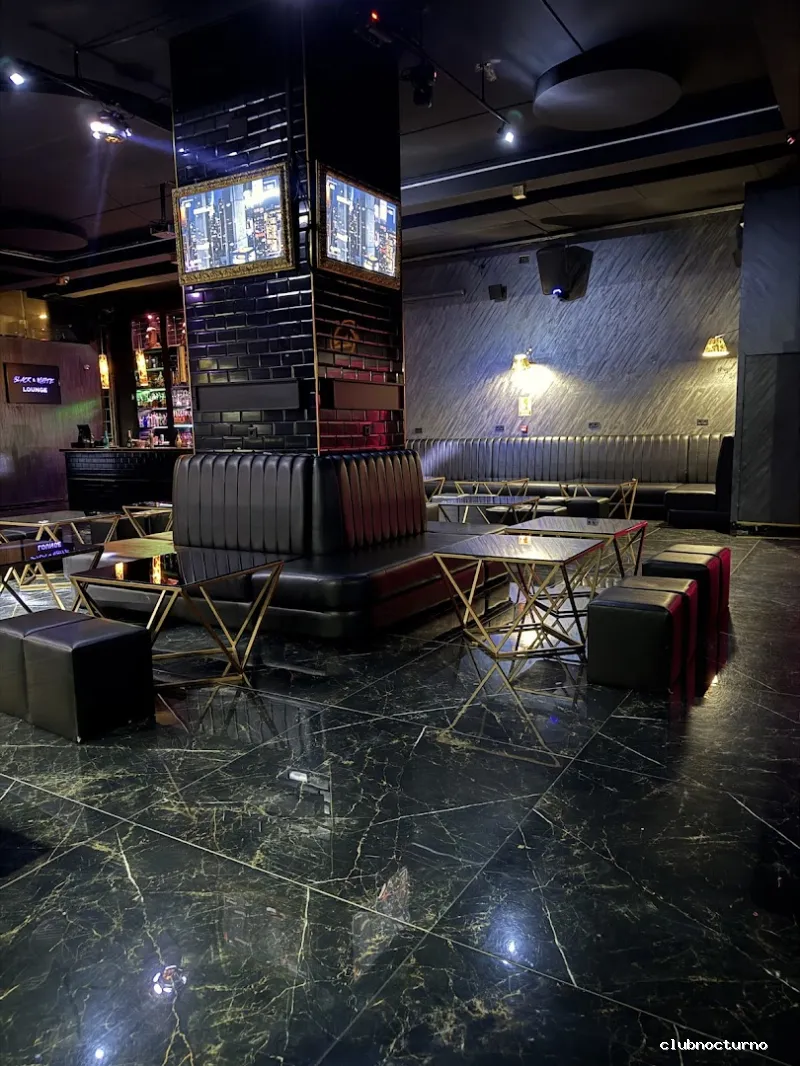 Black And White Club Mataro