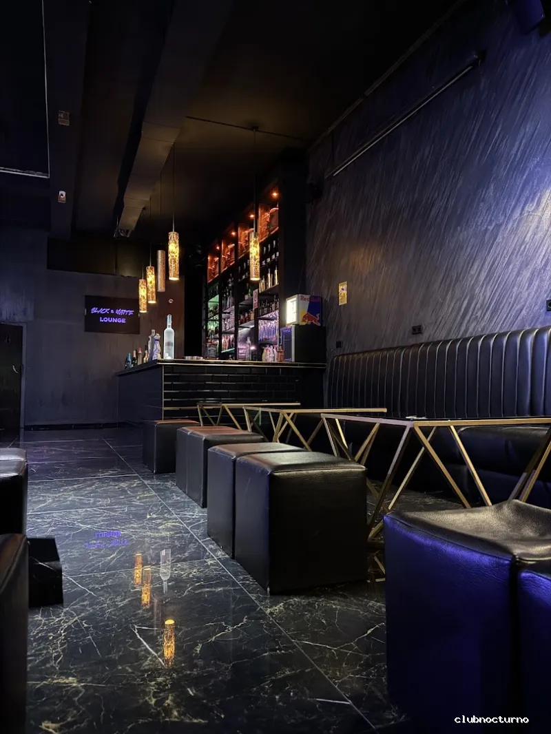 Black And White Club Mataro