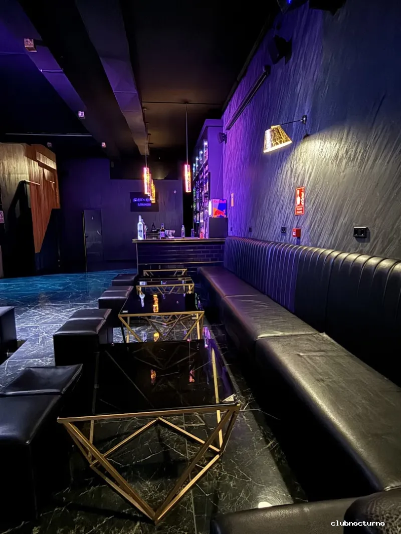 Black And White Club Mataro