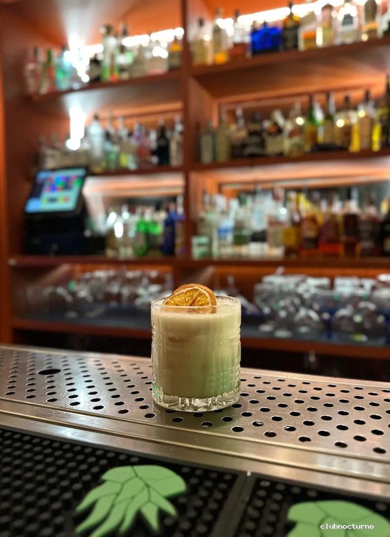 En vivo cocktail & gin pub