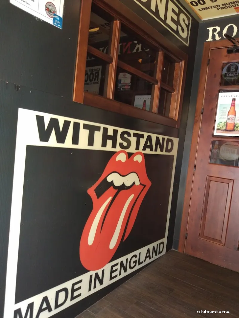 ROCKNROLLA MUSIC BAR