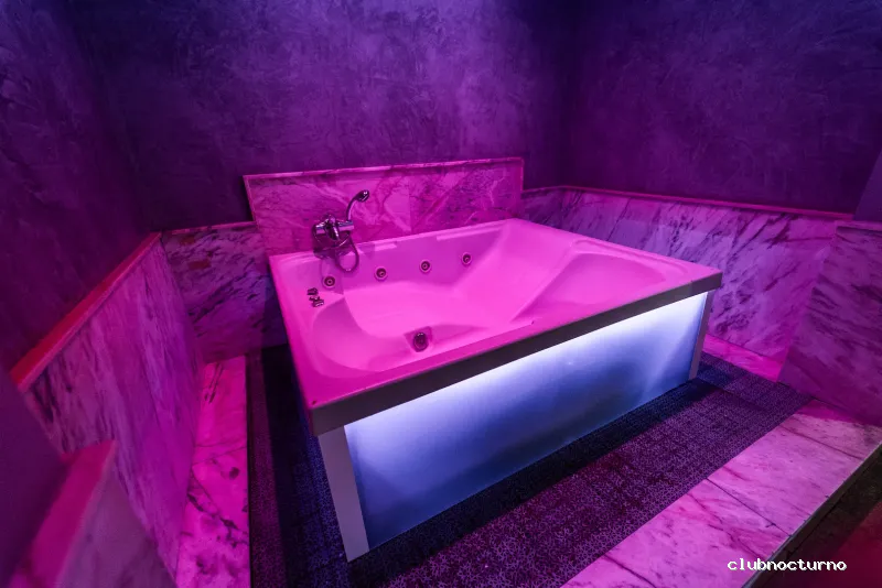 Sala & Hotel Flowers - Madrid