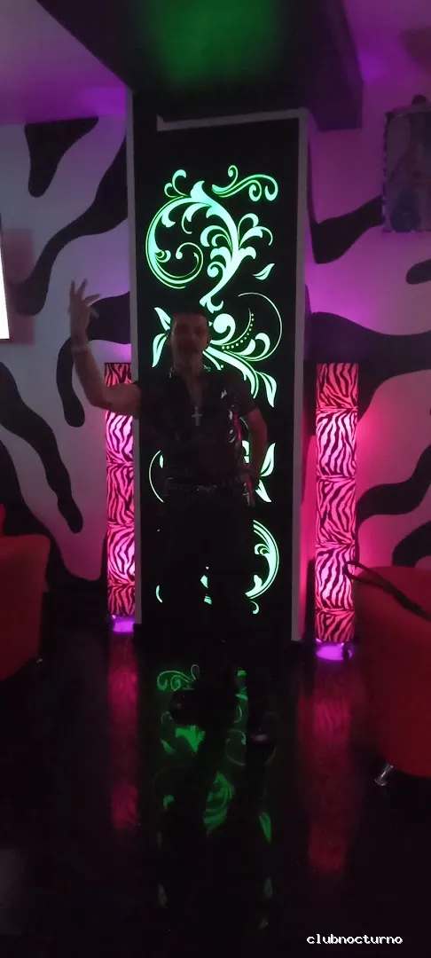 ANGEL’S “HOUSE CLUB”